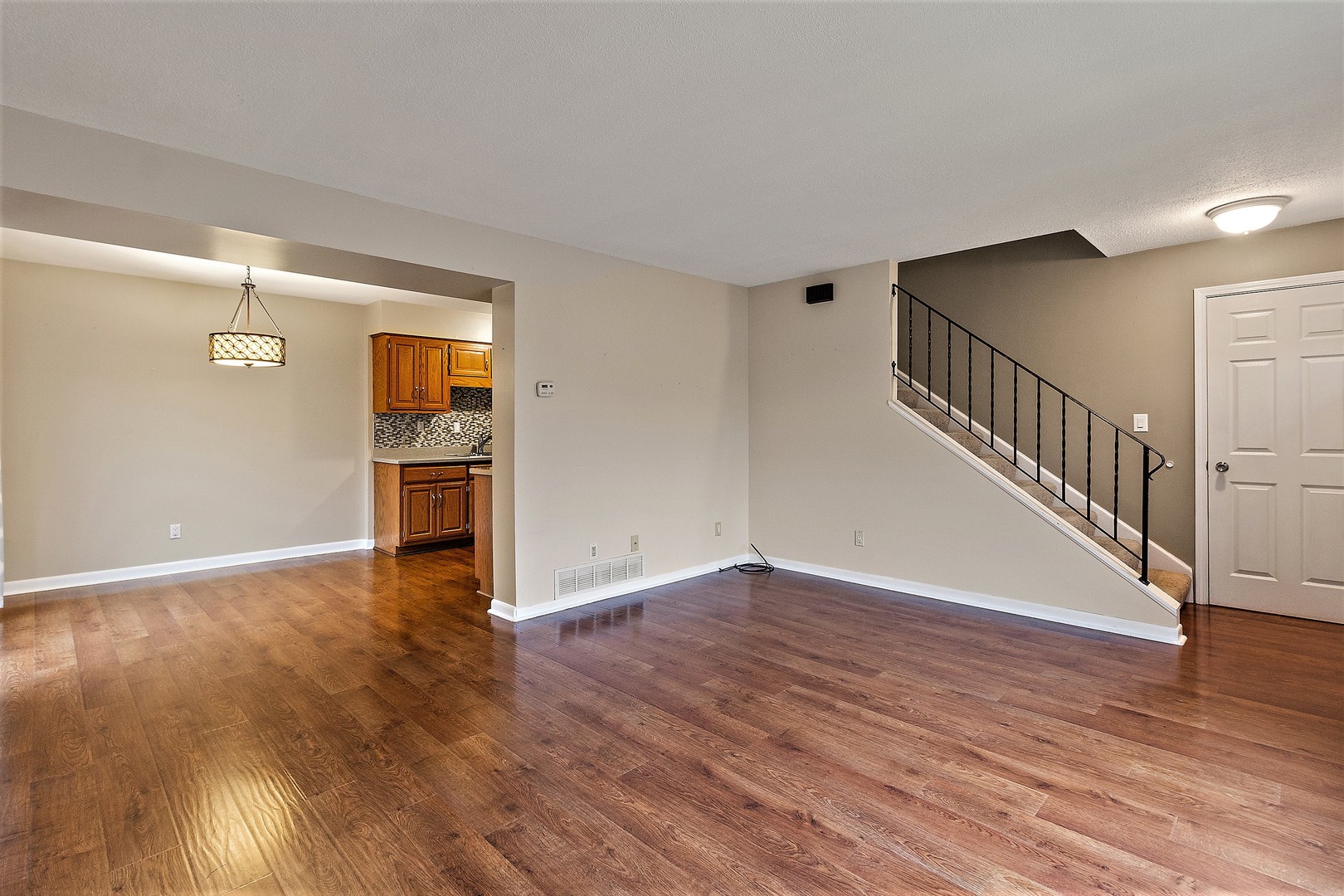 639 Northgate Road New Lenox, IL 60451 - Photo 3 of 16