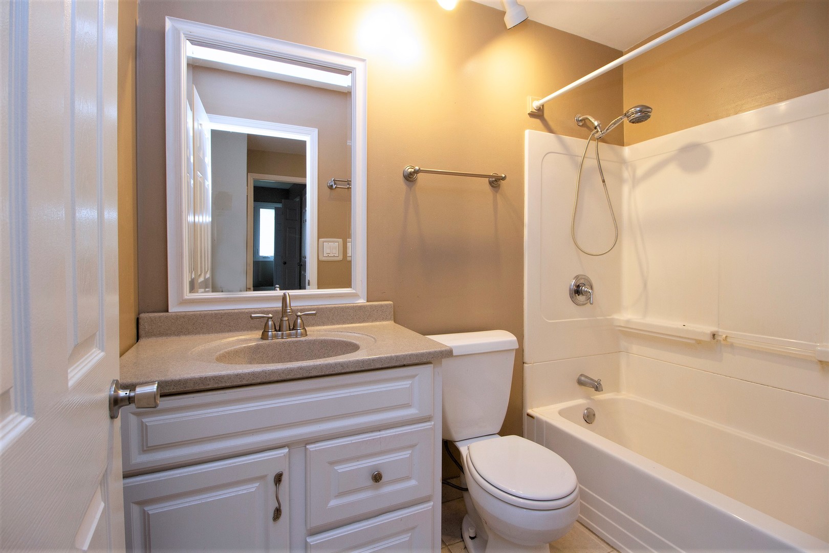 639 Northgate Road New Lenox, IL 60451 - Photo 9 of 16