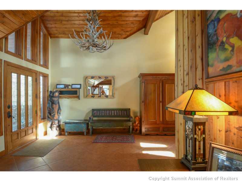 1005 4 O Clock Road Breckenridge, CO 80424 - Photo 4 of 24 a view of hall way with furniture