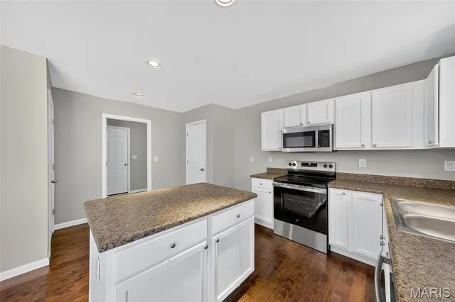 $304,900 | 156 Sweetgum Drive, Troy, MO 63379