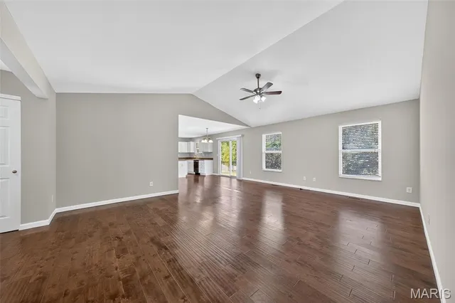 $304,900 | 156 Sweetgum Drive, Troy, MO 63379