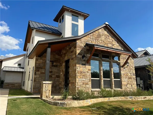 $2,450 | 1690 Gruene Vineyard Crossing, New Braunfels, TX 78130