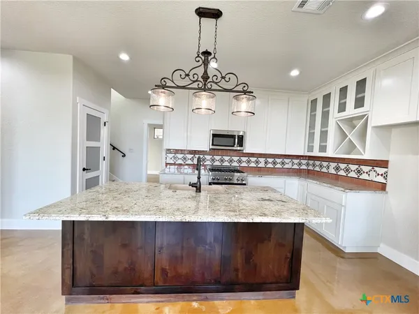 $2,450 | 1690 Gruene Vineyard Crossing, New Braunfels, TX 78130