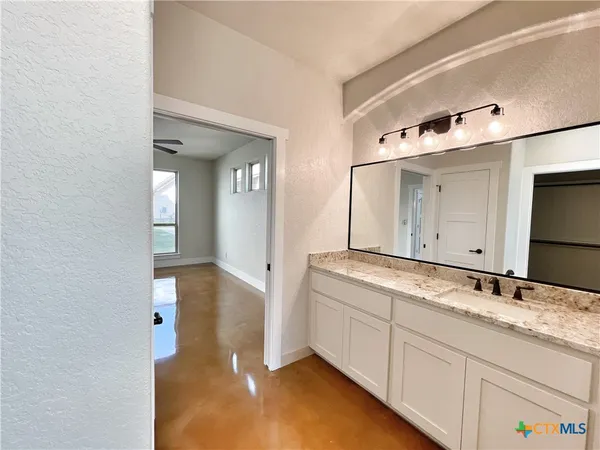 $2,450 | 1690 Gruene Vineyard Crossing, New Braunfels, TX 78130