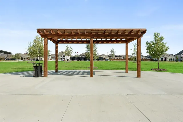 a view of a park with welcome board