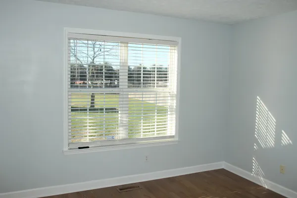$2,295 | 139 Remington Lane, McMinnville, TN 37110