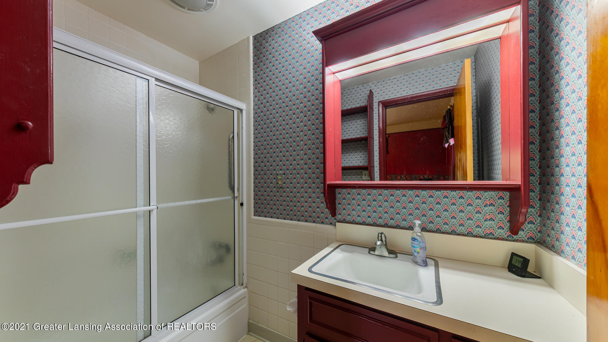 445 Haslett Road Haslett, MI 48840 - Photo 12 of 36 445EHaslett12