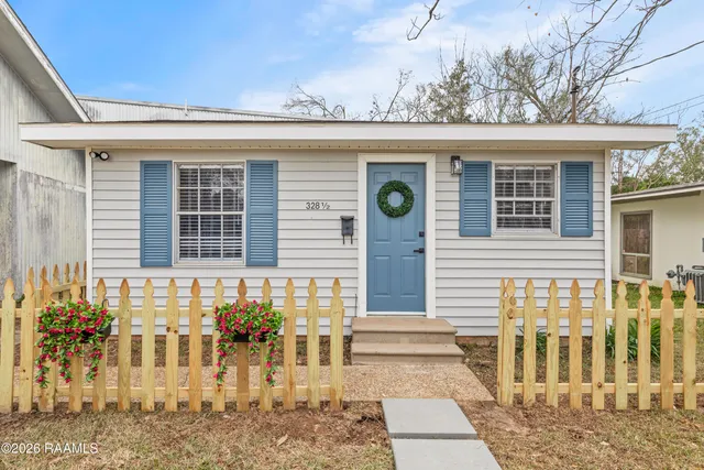 $1,100 | 328 Theodora Boulevard, Unit 1/2, Lafayette, LA 70503
