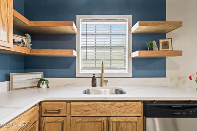 $1,100 | 328 Theodora Boulevard, Unit 1/2, Lafayette, LA 70503