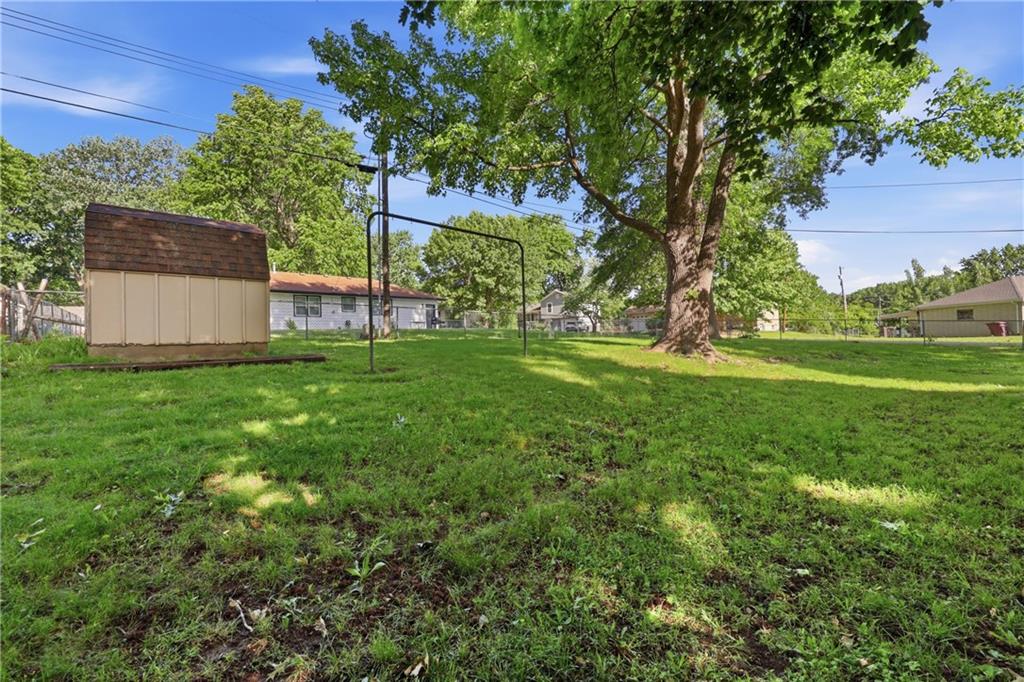 3918 South Main Street Independence, MO 64055 - Photo 21 of 24