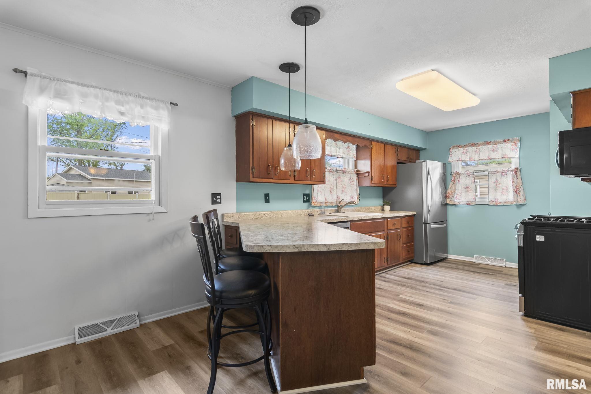 309 Bens Drive Chatham, IL 62629 - Photo 7 of 26