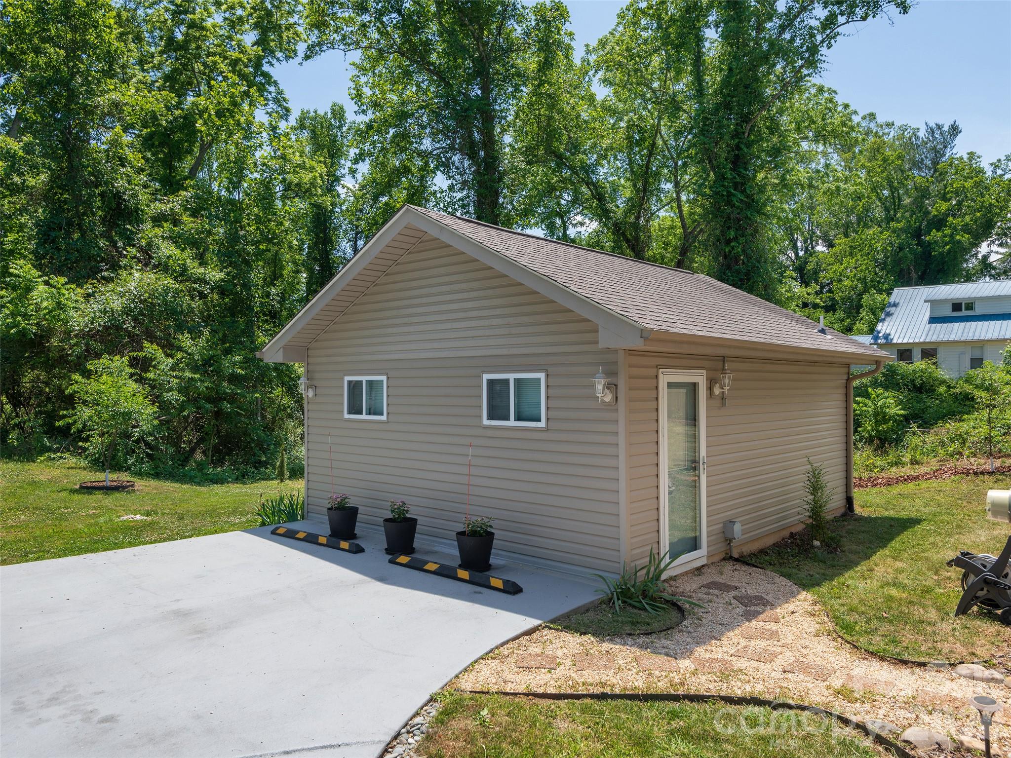 64 Springside Road Asheville, NC 28803 - Photo 24 of 31