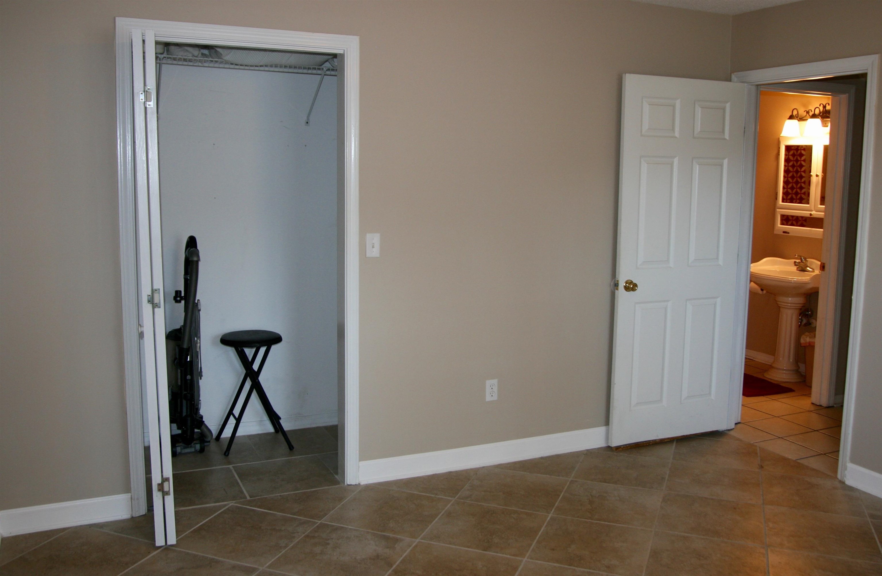 9394 Villas Drive Foley, AL 36535 - Photo 5 of 33 Bedroom 2 closet