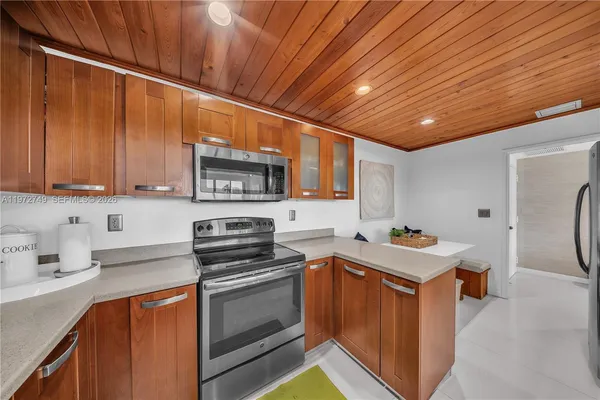 $5,800 | Key Colony Condominiums, Key Biscayne, FL 33149