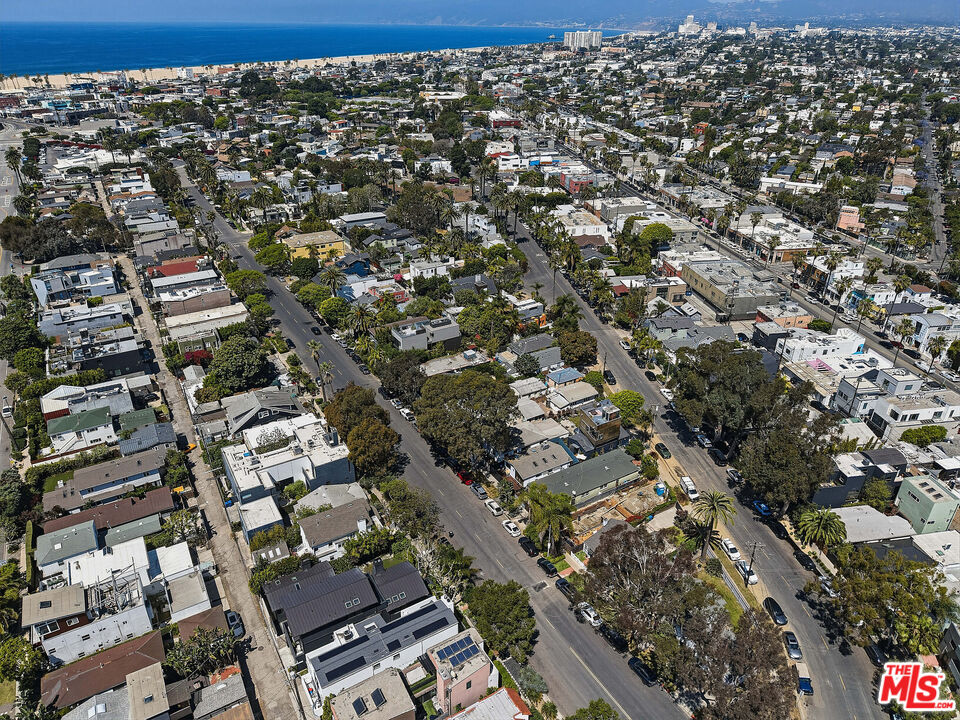 564 Rialto Avenue Venice, CA 90291 - Photo 48 of 49