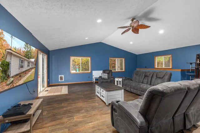 $364,999 | 8233 Beech Avenue, Howard City, MI 49329