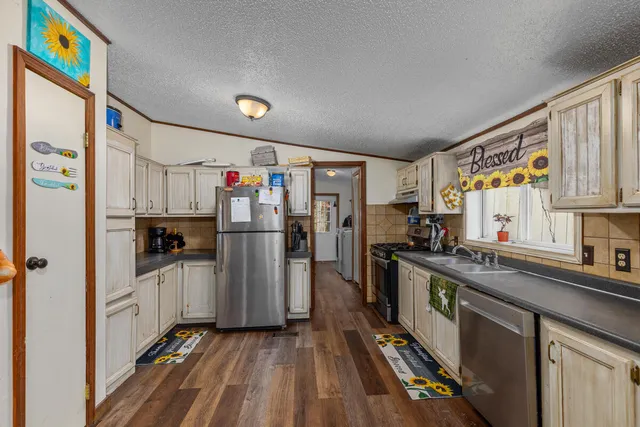 $364,999 | 8233 Beech Avenue, Howard City, MI 49329