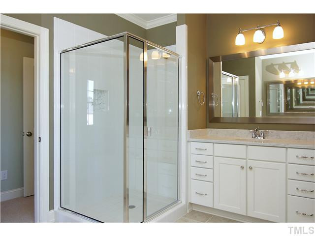 2722 Bembridge Drive Raleigh, NC 27613 - Photo 20 of 25 Master Bath/Spa