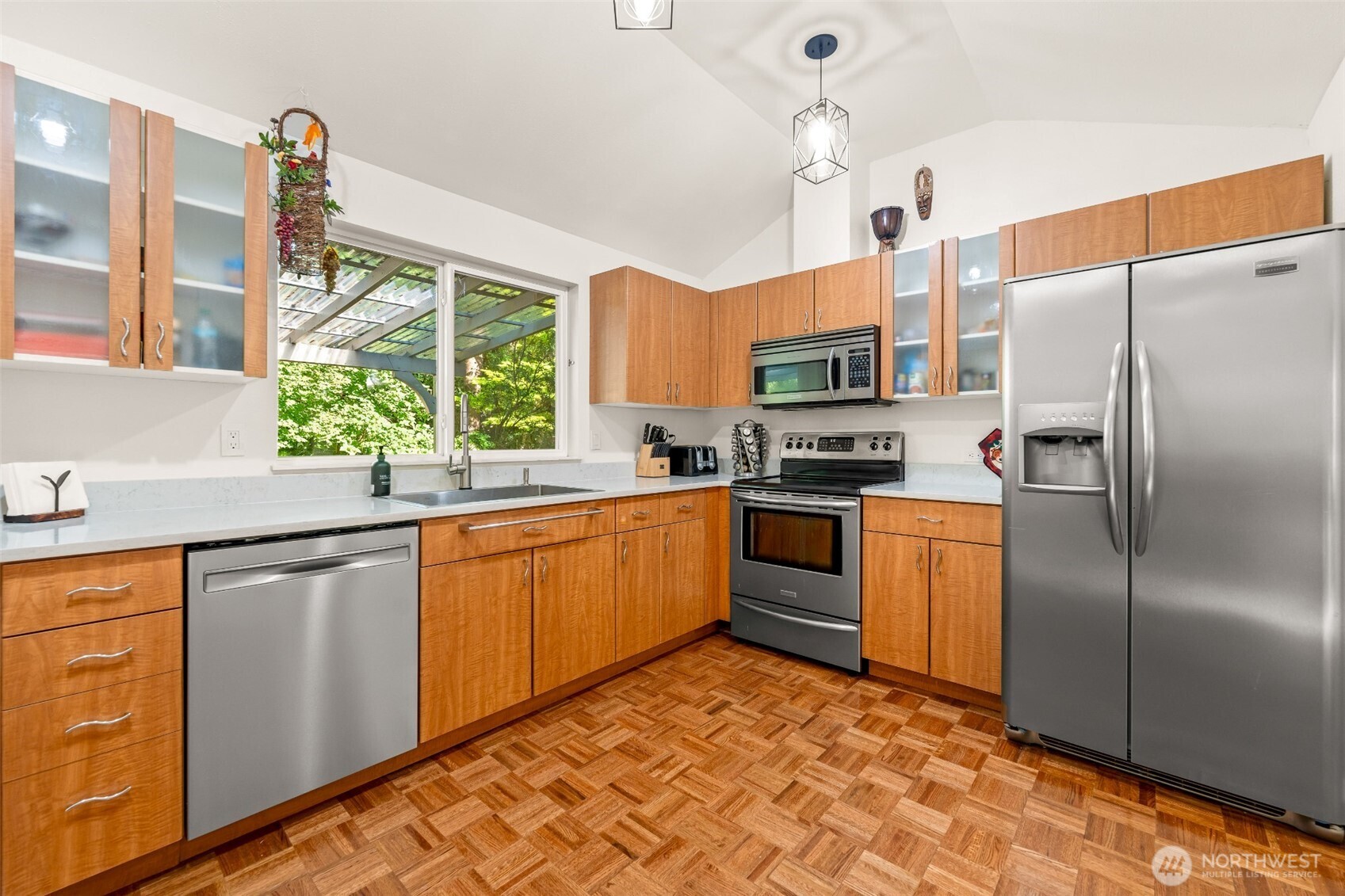 14616 106th Avenue Northeast Bothell, WA 98011 - Photo 13 of 35