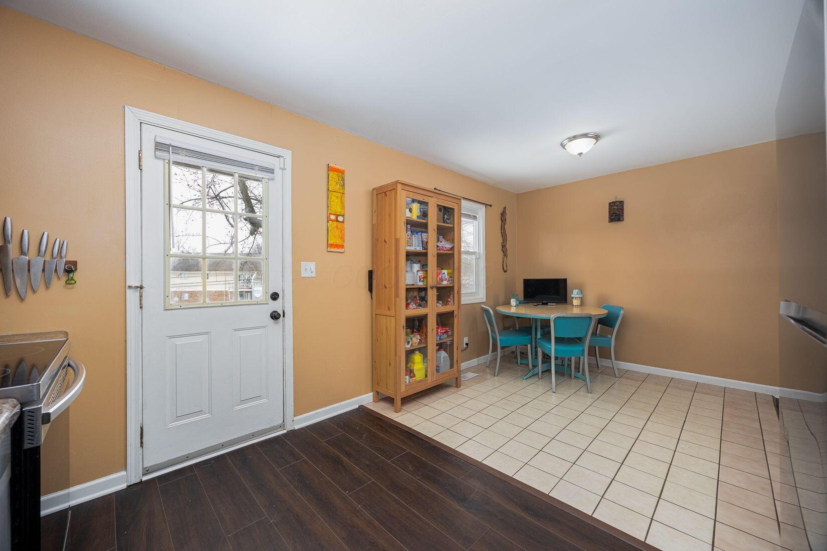 1881 Woodcrest Road Columbus, OH 43232 - Photo 10 of 45 10