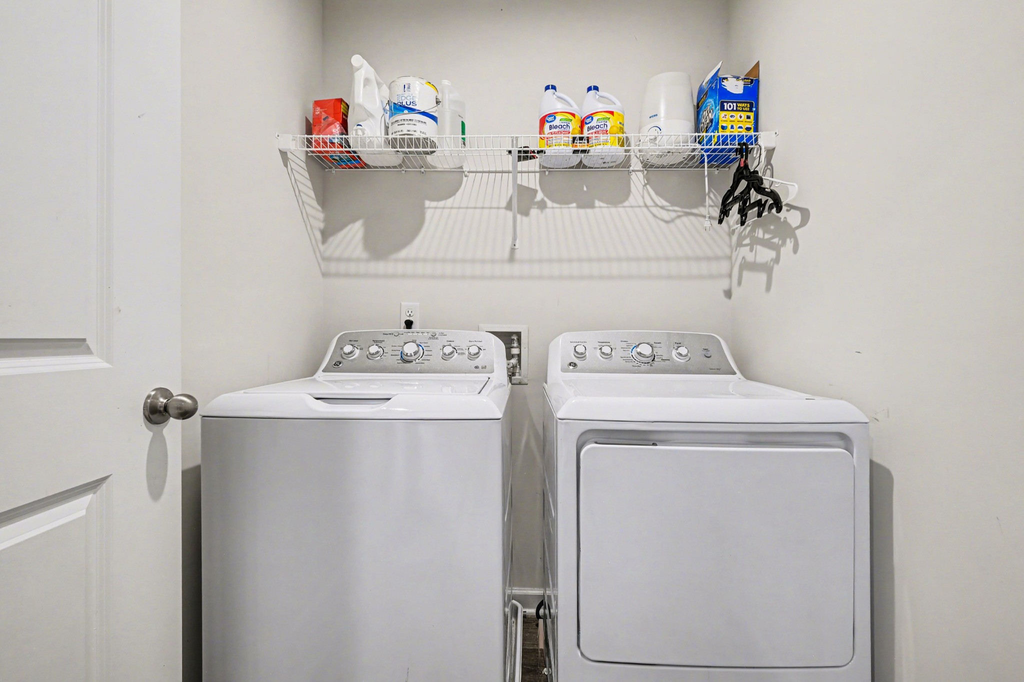 5778 Stardive Way Christiana, TN 37037 - Photo 24 of 29 a utility room with dryer and washer