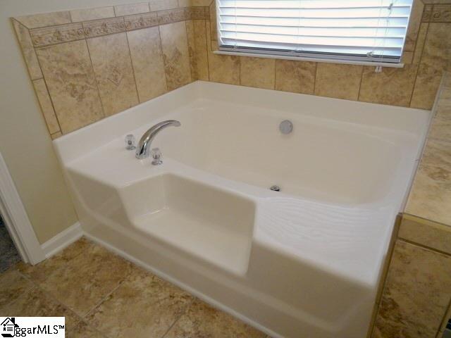 381 Amberleaf Way Simpsonville, SC 29681 - Photo 12 of 21 Gallery Image 12