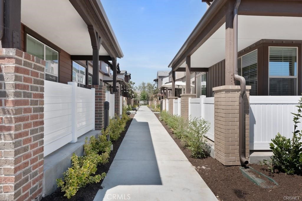 211 Red Brick Drive, Unit 3 Simi Valley, CA 93065 - Photo 3 of 13