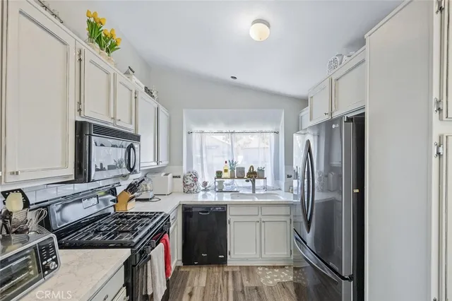 $620,000 | 28123 Seco Canyon Road, Unit 94, Saugus, CA 91390