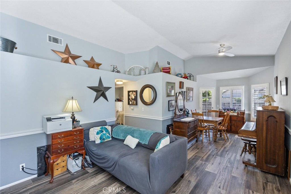 28123 Seco Canyon Road, Unit 94 Saugus, CA 91390 - Photo 6 of 24