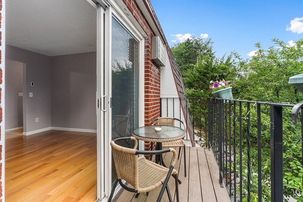 6 Apricot Street, Unit 10 Worcester, MA 01603 - Photo 15 of 33