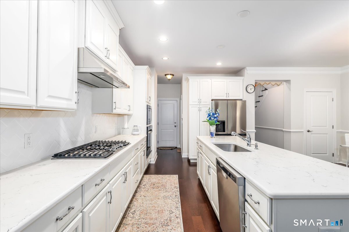 18 Hunting Ridge Lane, Unit 18 Bethel, CT 06801 - Photo 12 of 37 Gallery Image 12