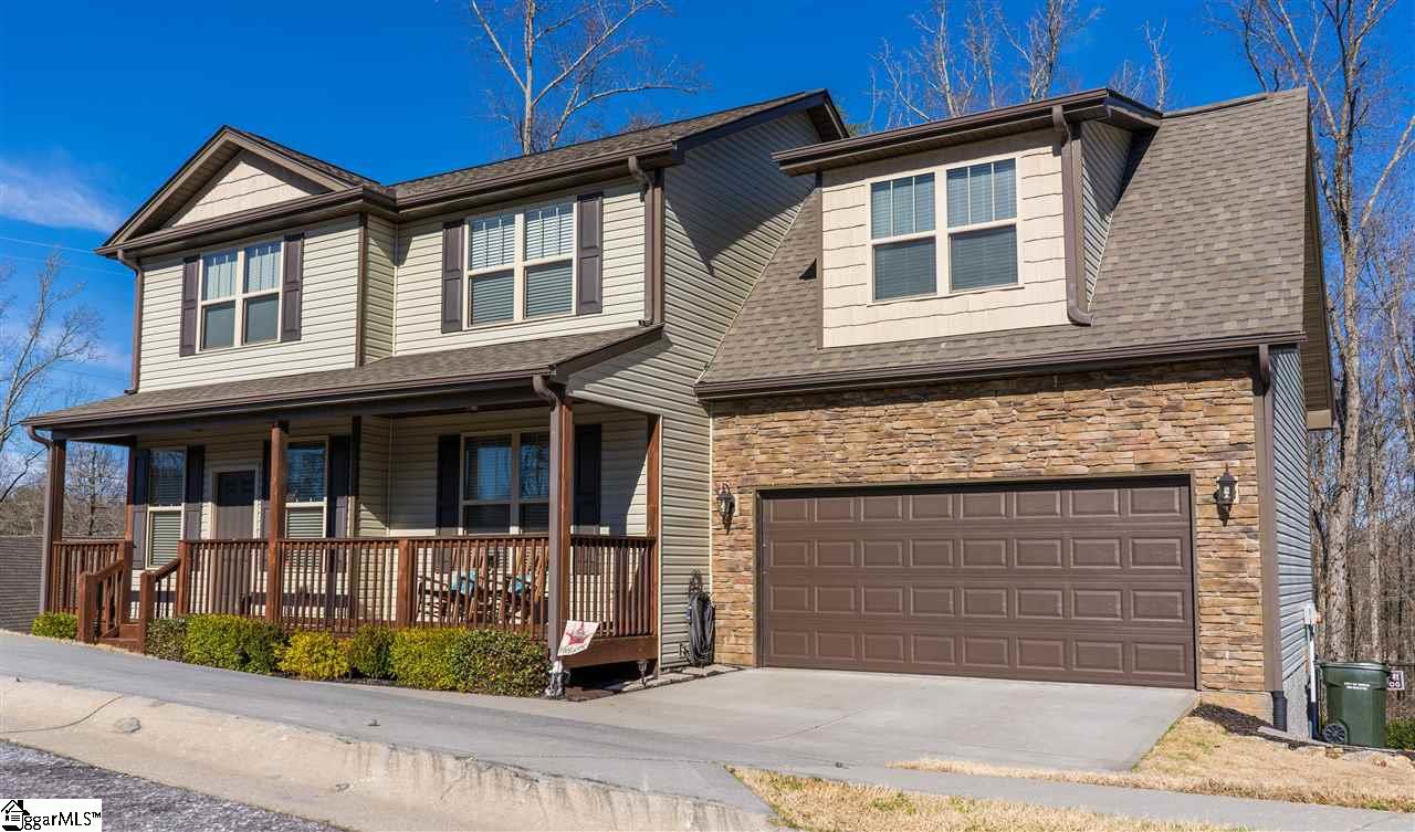 147 Autumn Hill Road Greer, SC 29651 - Photo 2 of 32 Gallery Image 2