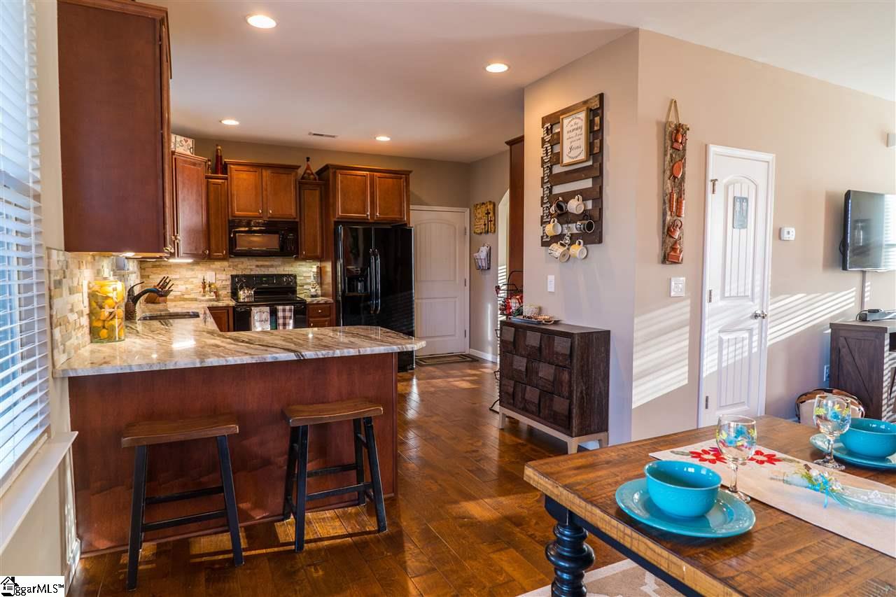 147 Autumn Hill Road Greer, SC 29651 - Photo 14 of 32 Gallery Image 14