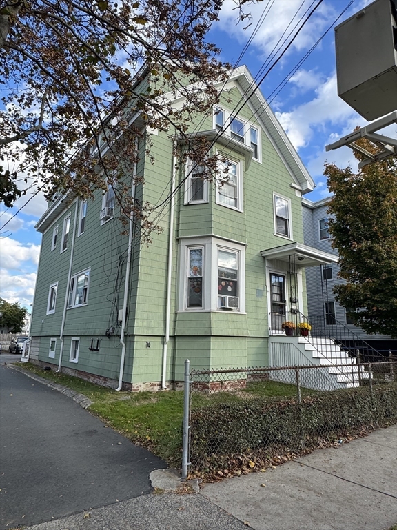 43 Baker Street Lynn, MA 01902 - Photo 4 of 24