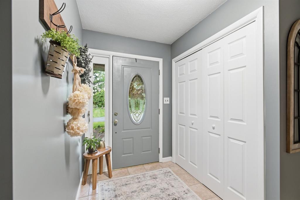 5275 Tuscarawas Road Beaver, PA 15009 - Photo 7 of 47 a view of a hallway with entryway