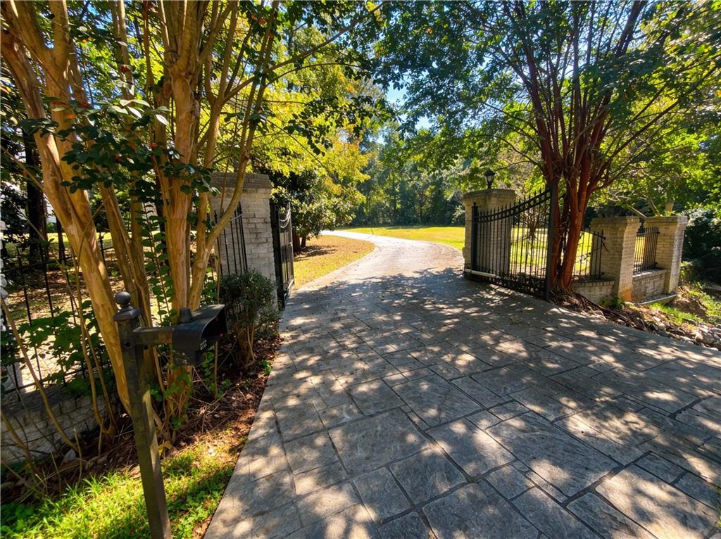 3930 Demooney Road Atlanta, GA 30349 - Photo 2 of 36