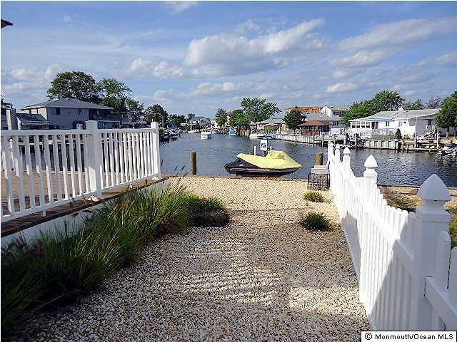 39 Topsail Road Brick, NJ 08723 - Photo 17 of 18 REAR YARD VIEW