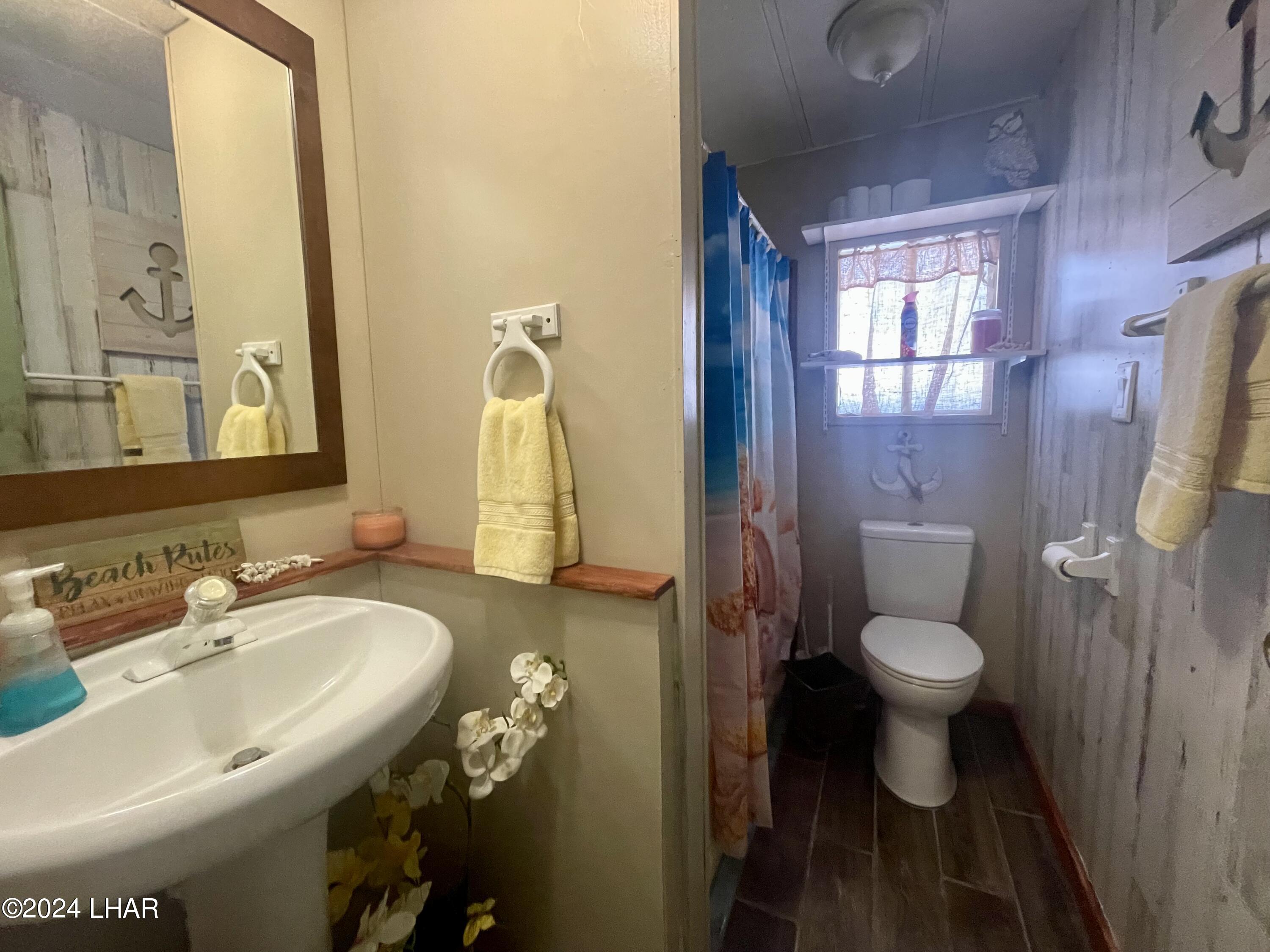 4006 London Bridge Road, Unit 129 Lake Havasu City, AZ 86404 - Photo 12 of 20 Bathroom 2