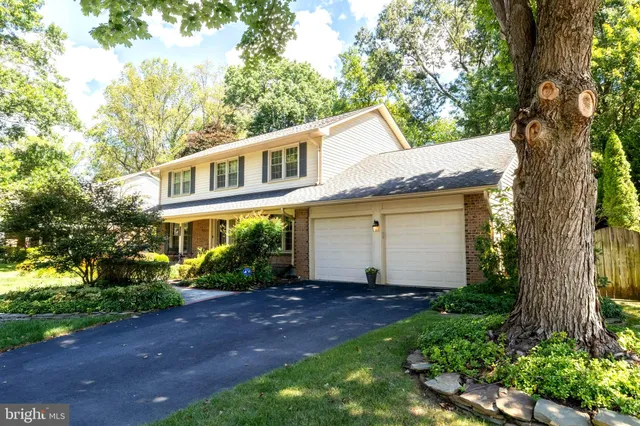 $1,299,000 | 2716 Glencroft Road, Vienna, VA 22181