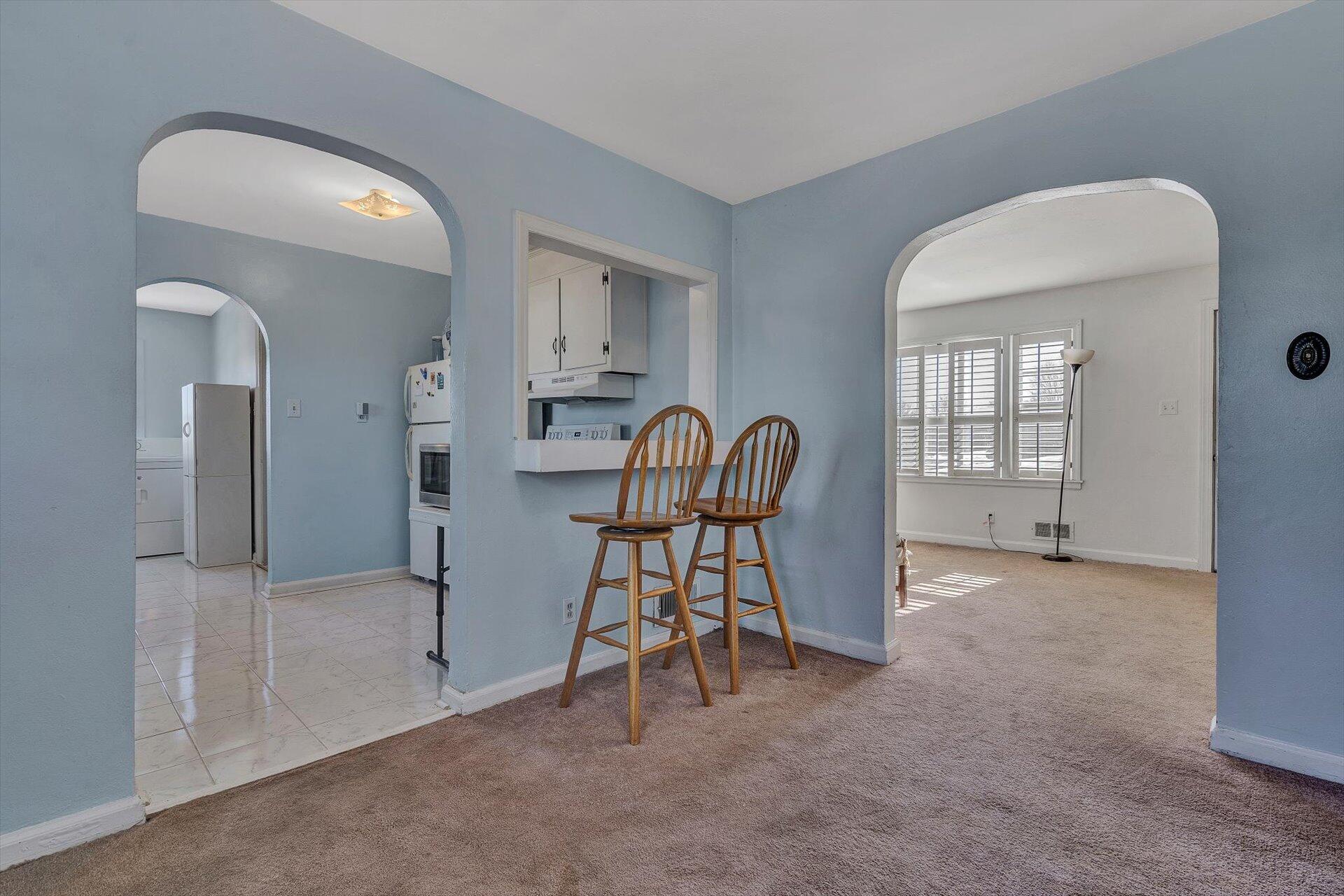 2411 Tillett Road Southwest Roanoke, VA 24015 - Photo 7 of 26 07-010420220004