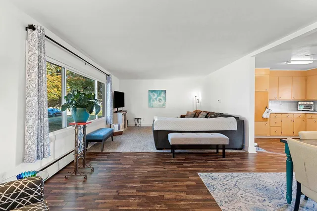 $224,900 | 402 Farnsworth Avenue, Oconto, WI 54153