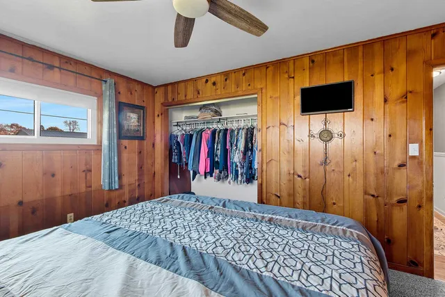 $224,900 | 402 Farnsworth Avenue, Oconto, WI 54153