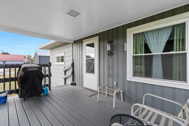 $224,900 | 402 Farnsworth Avenue, Oconto, WI 54153