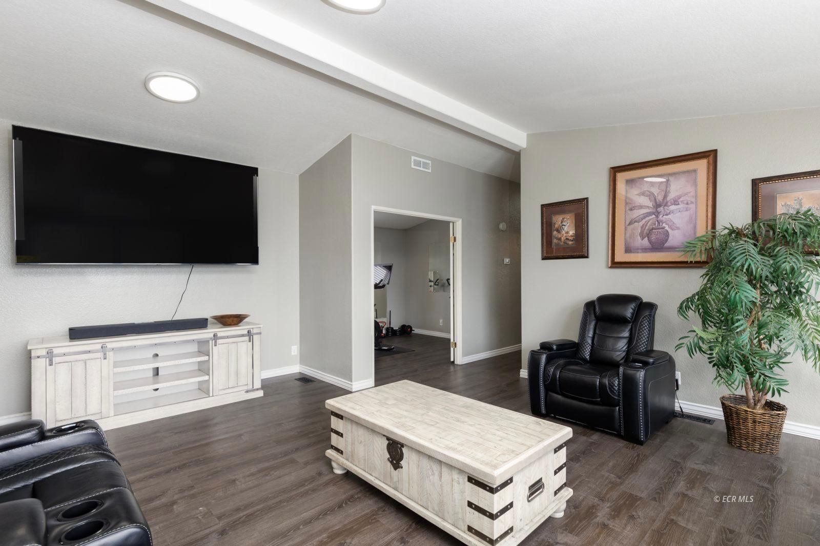 547 Cari Way Elko, NV 89801 - Photo 8 of 12