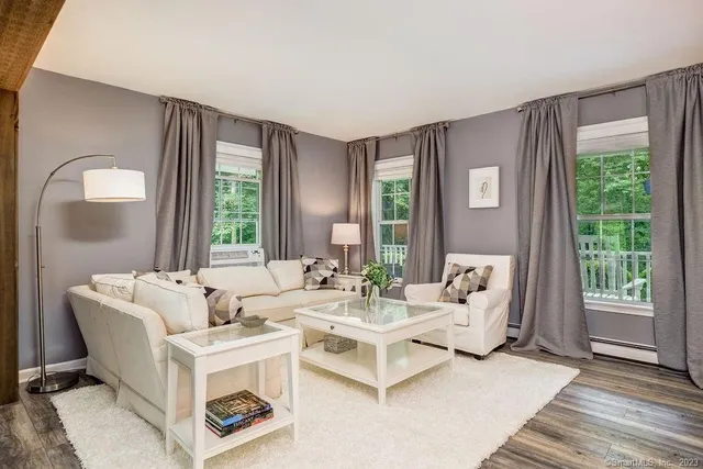 $999,000 | 18 Tunnel Road, Roxbury, CT 06783