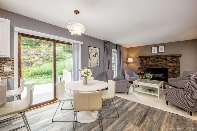 $999,000 | 18 Tunnel Road, Roxbury, CT 06783