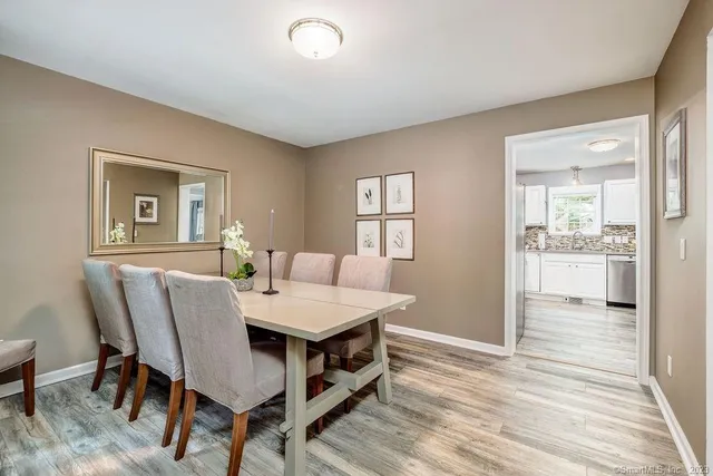 $999,000 | 18 Tunnel Road, Roxbury, CT 06783