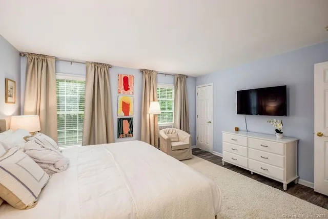 $999,000 | 18 Tunnel Road, Roxbury, CT 06783