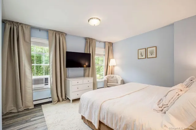 $999,000 | 18 Tunnel Road, Roxbury, CT 06783