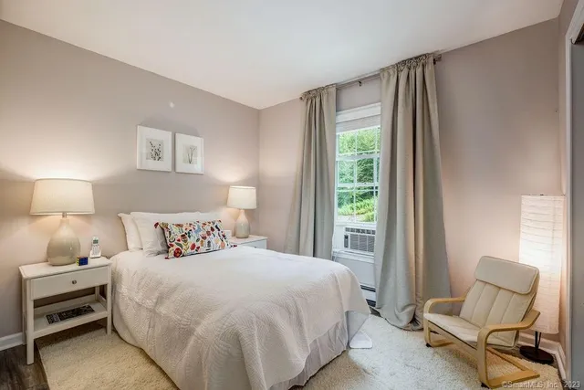 $999,000 | 18 Tunnel Road, Roxbury, CT 06783